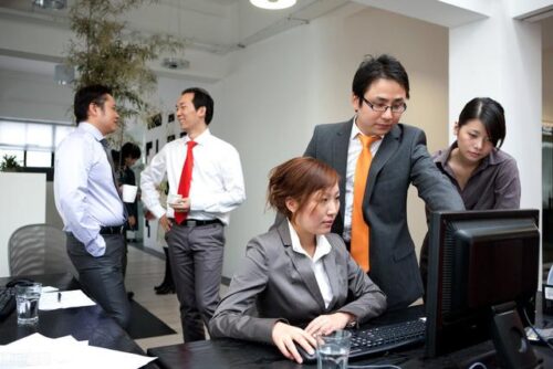 房地产公司招聘办公室主任-柬之窗