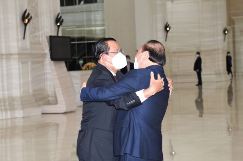 洪森总理会见来访越南主席阮春福 共同签署合作计划-柬之窗