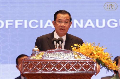 洪森出席国防部新行政大楼和会议厅启用揭牌仪式-柬之窗