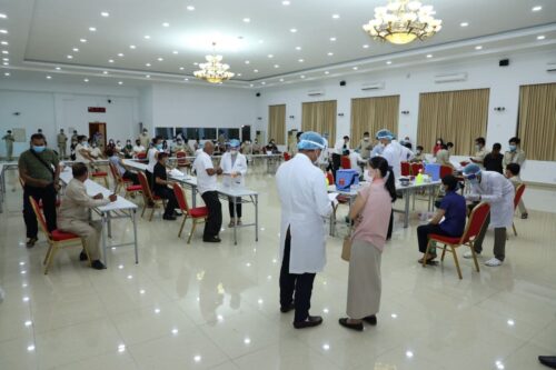 洪森宣布向全国人民开放来金边免费接种辉瑞疫苗-柬之窗