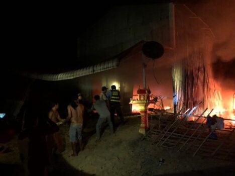 恶毒男子纵火烧死自己的妻子和4个小孩，被判终身监禁-柬之窗