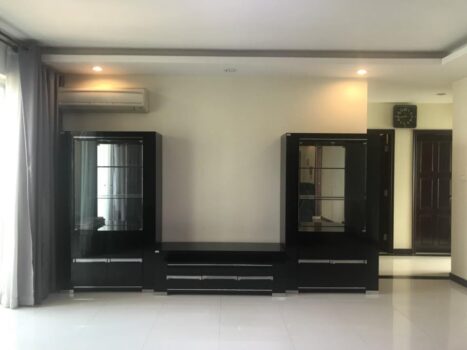 玫瑰公寓出租/ 出售 尺寸 260米 楼 26 卧室 4 浴室-柬之窗