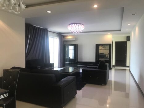 玫瑰公寓出租/ 出售 尺寸 260米 楼 26 卧室 4 浴室-柬之窗