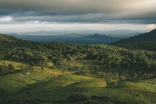 今年要去一趟奥拉山野营-柬之窗