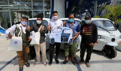 柬埔寨首辆电动嘟嘟(tuktuk)车推出-柬之窗