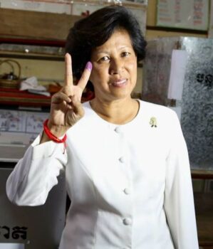 诺罗敦·阿伦拉斯美公主宣布脱离奉辛比克党-柬之窗