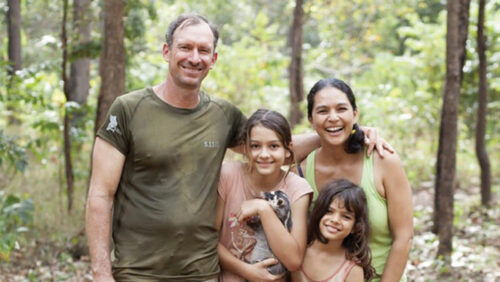 他与他的家人获得了柬埔寨公民身份-柬之窗