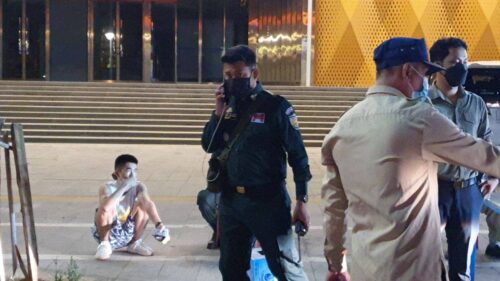 西港一中国男子车上搜出毒品被捕-柬之窗