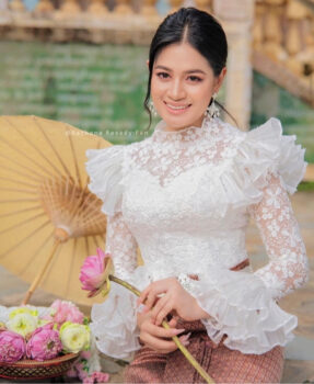 柬埔寨新年要到了，你需要一套漂亮的柬埔寨传统服装-柬之窗