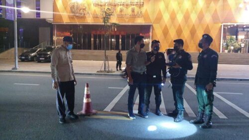 西港一中国男子车上搜出毒品被捕-柬之窗