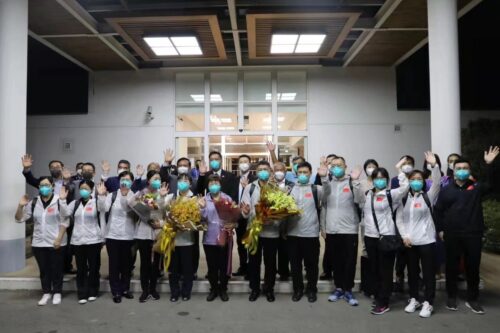 中国政府援柬中医抗疫专家组抵柬-柬之窗