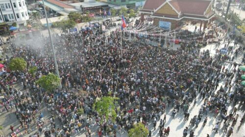 柬埔寨新年三天各省游客与宋干场面大比拼-柬之窗