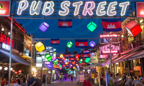 暹粒酒吧街准备就绪迎接柬埔寨新年-柬之窗