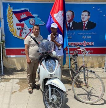 洪森为骑单车带盒饭的贫困选民点赞-柬之窗