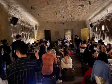 YubNis(今夜)酒吧，躲起来喝一杯-柬之窗