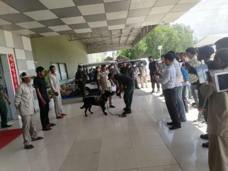 菩萨省某工厂被盗百万美元案，逮捕3名疑犯-柬之窗