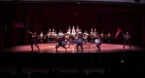 柬埔寨为东南亚运动会旗帜交接仪式进行彩排-柬之窗