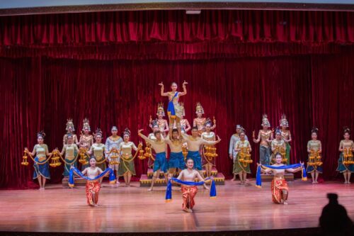 柬埔寨为东南亚运动会旗帜交接仪式进行彩排-柬之窗