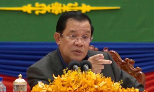 洪森指示卫生部长加快疫苗工厂建设-柬之窗