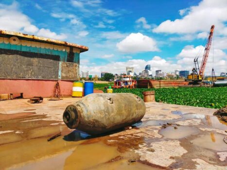 金边索卡酒店附近惊现1吨重未爆战时炸弹-柬之窗