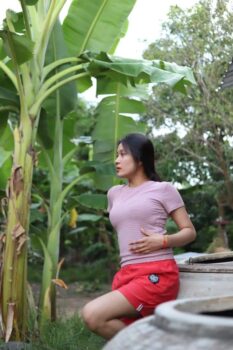 她叫jarng kim-柬之窗