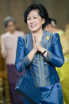 国王任命两名王室成员任第五届参议院议员-柬之窗